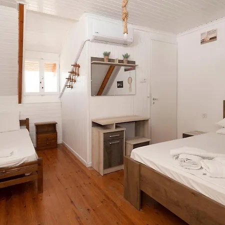 Giorgos House Attic Διαμέρισμα *