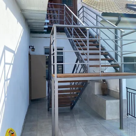 Giorgos House Attic Διαμέρισμα